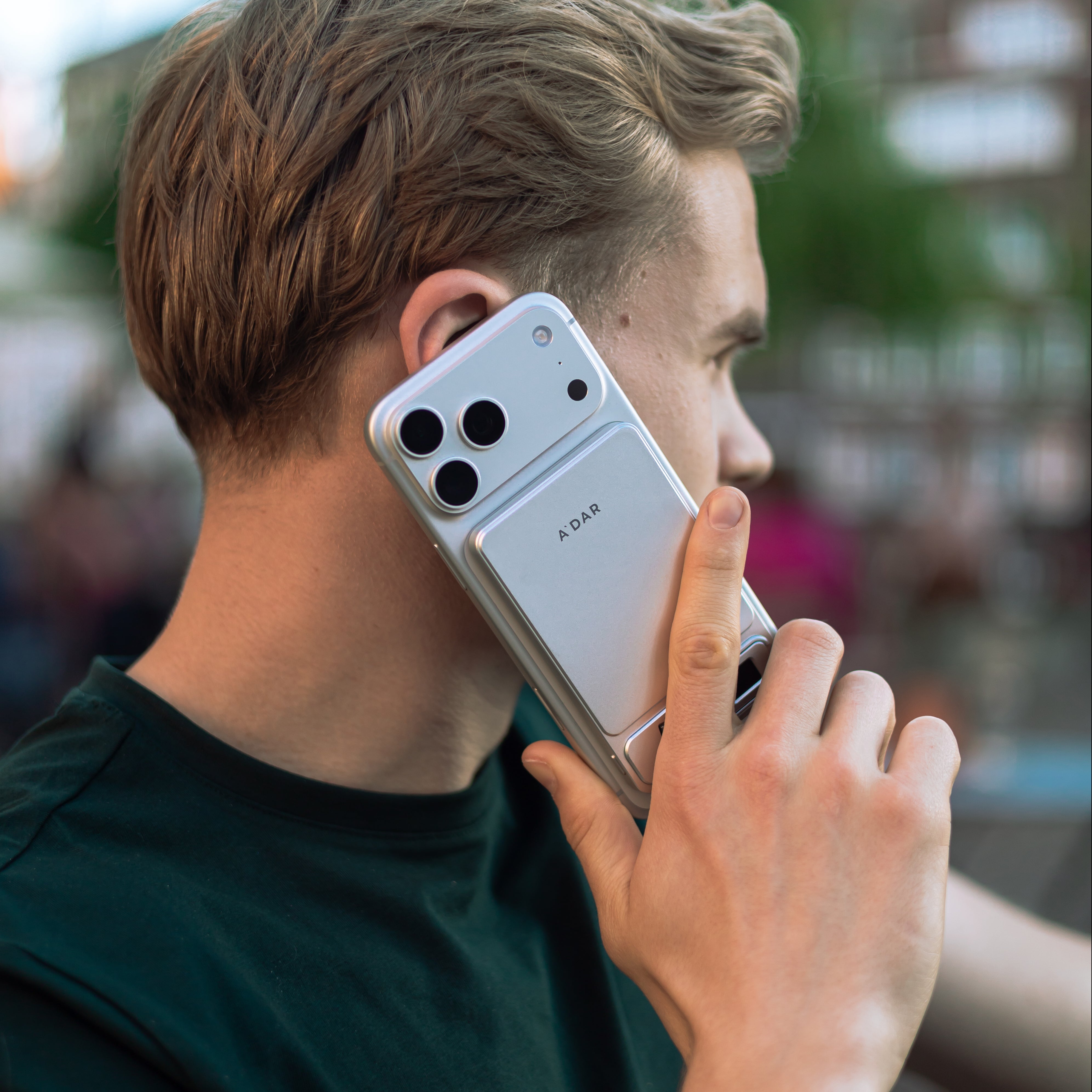 AdarCharge - magnetische Powerbank mit Überhitzungsschutz