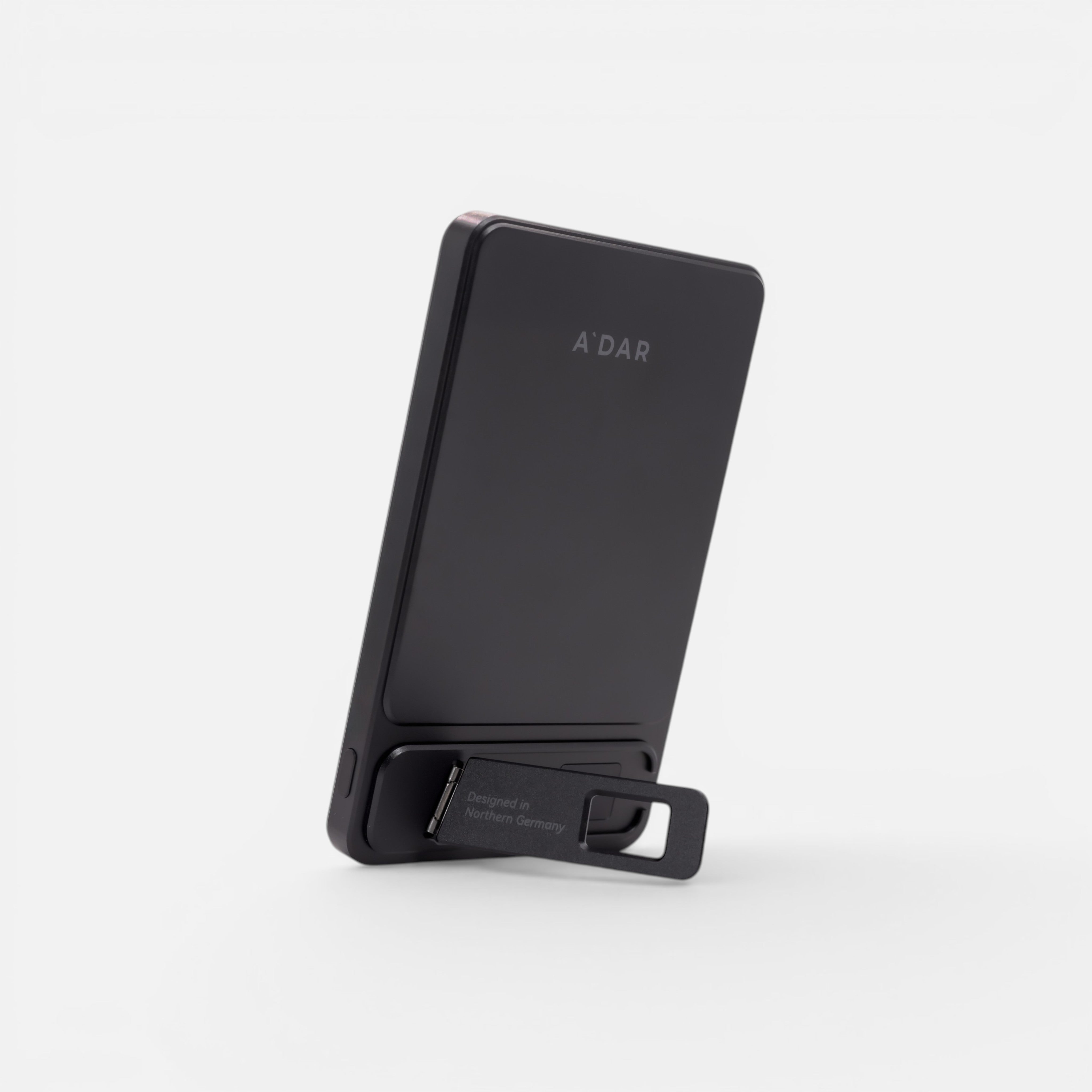 AdarCharge - magnetische Powerbank mit Überhitzungsschutz