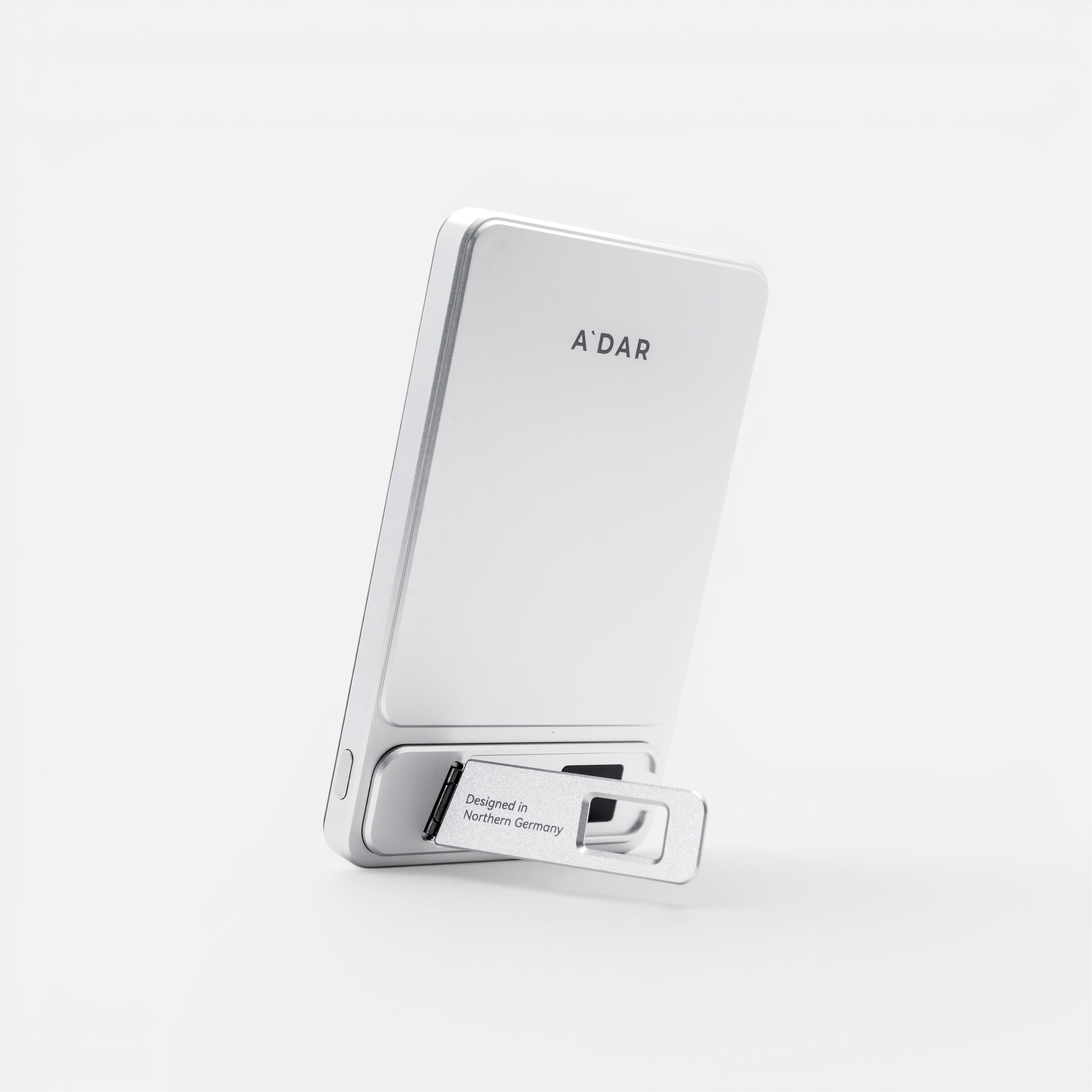 AdarCharge - magnetische Powerbank mit Überhitzungsschutz