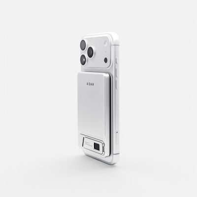 AdarCharge - magnetische Powerbank mit Überhitzungsschutz