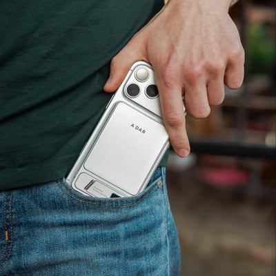 AdarCharge - magnetische Powerbank mit Überhitzungsschutz